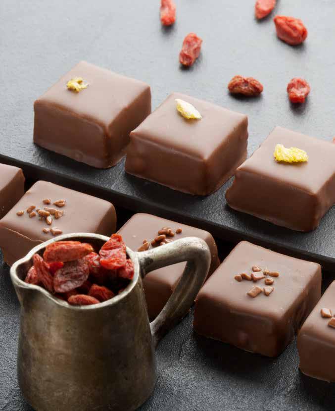 Praliny LUXURY & GIANDUJA Linia Luxury & Gianduja charakteryzuje się wyjątkowym smakiem.