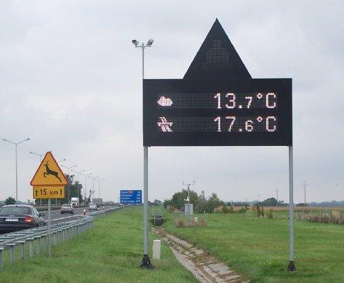 500 stacji meteorologicznych.