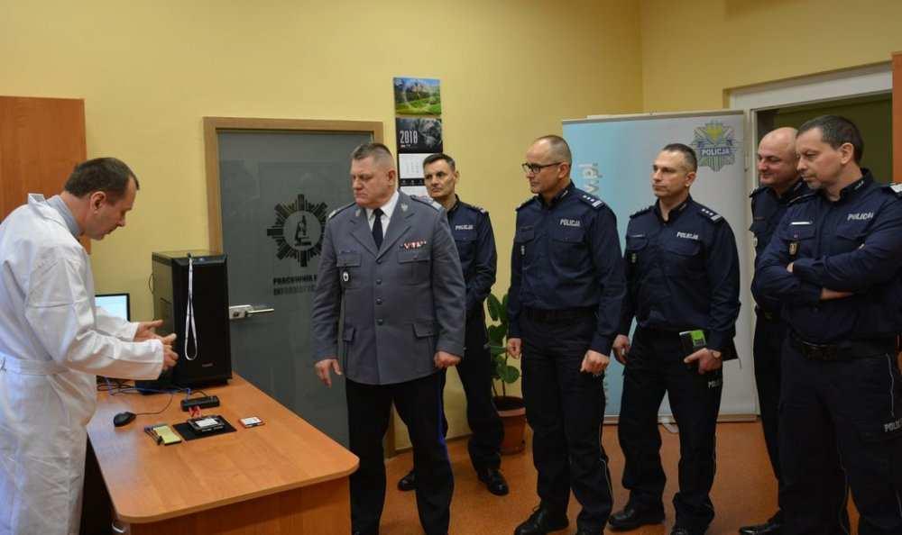 W tym dniu Zastępca Komendanta Głównego Policji nadinsp. Jan Lach, Komendant Stołeczny Policji nadinsp. Paweł Dobrodziej, Komendant Wojewódzki Policji insp.