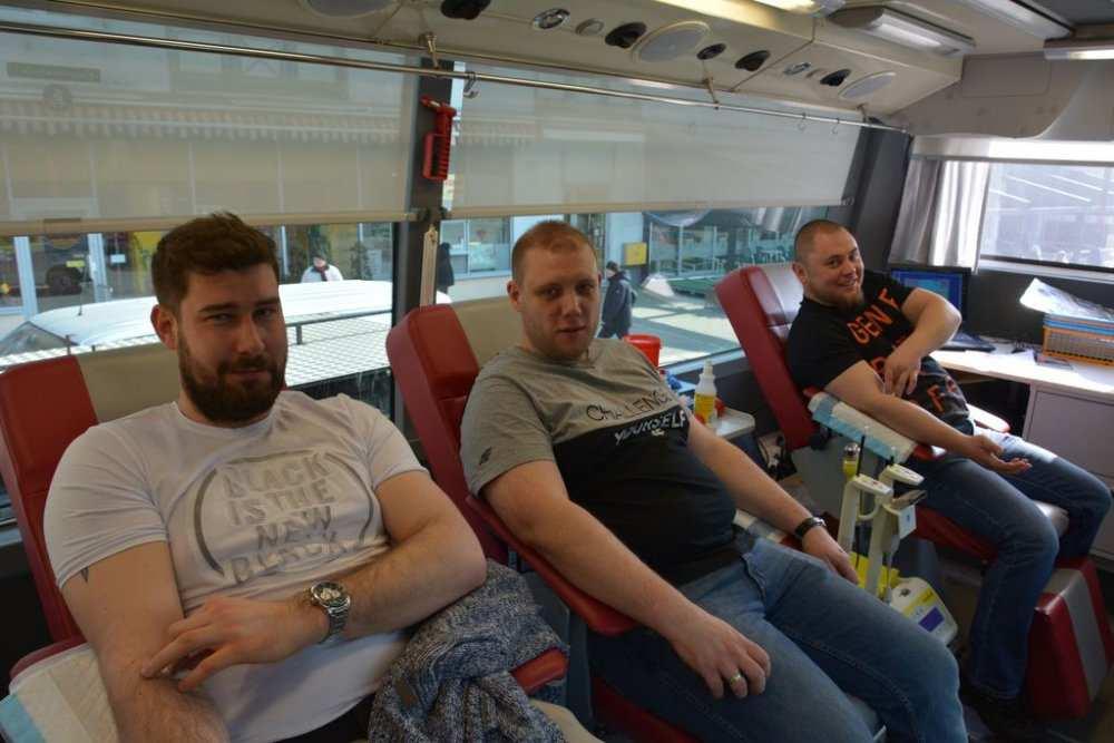 Patronat nad akcją objął Minister Spraw Wewnętrznych i Administracji. 2 marca, w godzinach od 10:00 do 14:00 w Opolu, na Placu Wolności odbyła się zbiórka krwi pod hasłem spokrewnieni służbą.