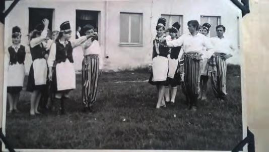 12 Wieści 100-lecie szkoły podstawowej w Porytem-Jabłoni Szkoła w Porytem Jabłoni powstała zaraz po odzyskaniu niepodległości przez Polskę w 1918 roku.