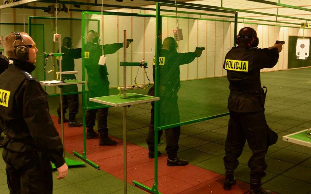 STRONA 5 Instruktorzy strzelań policyjnych garnizonu mazowieckiego doskonalili swoje umiejętności Wydział Kadr i Szkolenia Komendy Wojewódzkiej Policji zs.