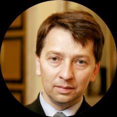 W okresie 12 miesięcy zakończonym dnia 31 grudnia 2017 roku skład Zarządu Spółki przedstawiał się następująco: Zarząd Okres pełnienia funkcji Adam Góral 01.01.2017 31.12.2017 Przemysław Borzestowski 1) 01.