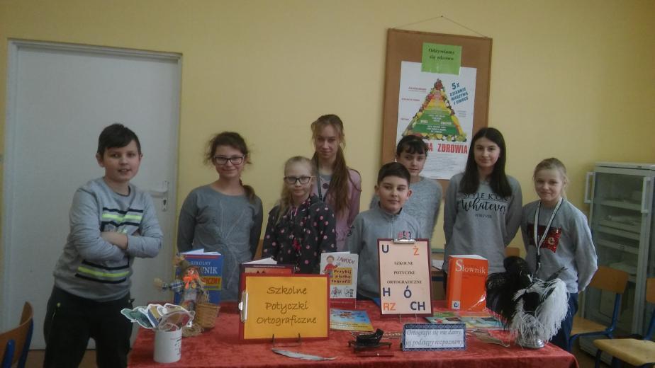 W klasie IV I miejsce Miłosz Skowroński II miejsce Julia Piasecka III miejsce Kacper Stachowski W klasie V I miejsce Weronika Dziub II miejsce Joanna Nowocień III miejsce Kacper Łopatkiewicz W klasie