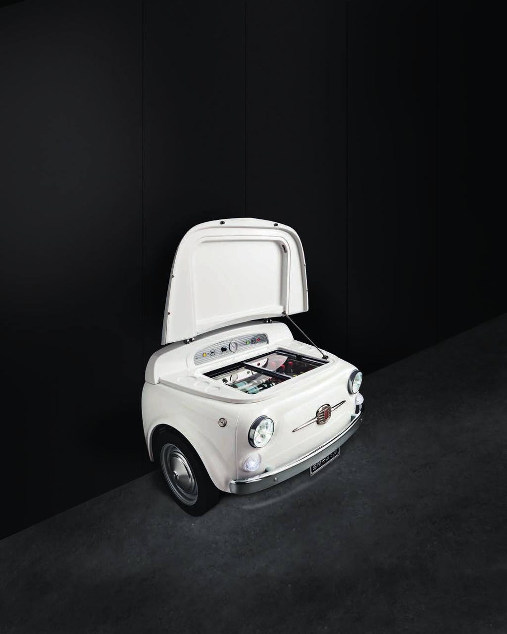 SMEG500B Minibar wolnostojący SMEG500, biały WZORNICTWO Biały Ręcznie produkowane oryginalne części Fiat 500 OGÓLNA Klasa efektywności energetycznej: A+ Sterowanie elektromechaniczne KOMORA