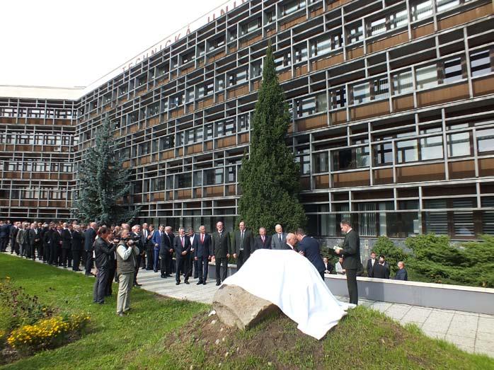 lesnícke spravodajstvo 7 vzdelávacou inštitúciou. Veď študijný pobyt na zahraničnej univerzite dáva našim študentom aj nesmiernu výhodu na trhu práce.