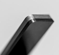 FINE PULSE TECHNOLOGY wyznacza nowe standardy HELITRONIC POWER DIAMOND 400 17 1 Znacznie lepsza jakość powierzchni Perfekcyjna jakość krawędzi cięcia Wyższe bezpieczeństwo procesu również w przypadku