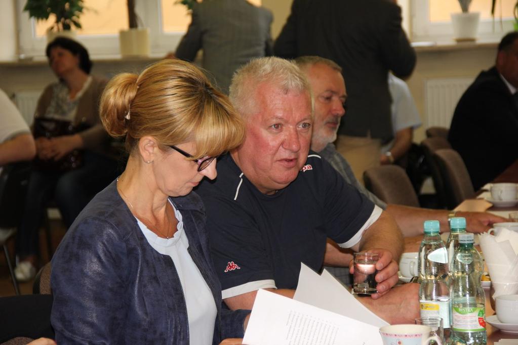 Centralnym punktem posie- Głos związkowca 21/2018 dzenia było wybranie Prezydium Zarządu Regionu.