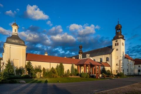 wiejskim muzykantom. Prawdopodobnie tutaj zaczął komponować mazurki.