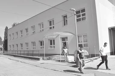 Problémom je to, že v okresoch Svidník a Stropkov, lebo tieto dva okresy vnímame ako jeden región, máme pre rok 2018 necelých 500 deviatakov.