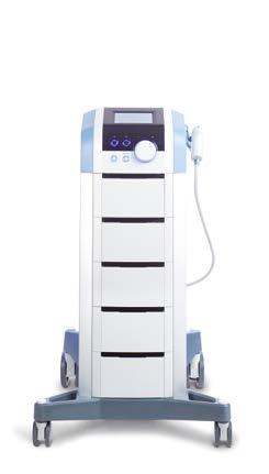BTL 6000 SWT TOPLINE POWER Nowoczesny i mobilny aparat SWT Ergonomiczny aplikator dla wygodnego użytkowania ergonomia zaprojektowana przez użytkowników WŁAŚCIWOŚCI Kolorowy ekran dotykowy 5,7" Lekki