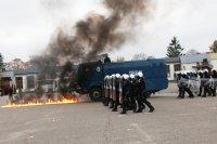 pościgowo-blokadowych za niebezpiecznym przestępcą; ochrona porządku publicznego w czasie konstytucyjnie określonych stanów nadzwyczajnych, katastrof naturalnych i awarii technicznych; ochrona