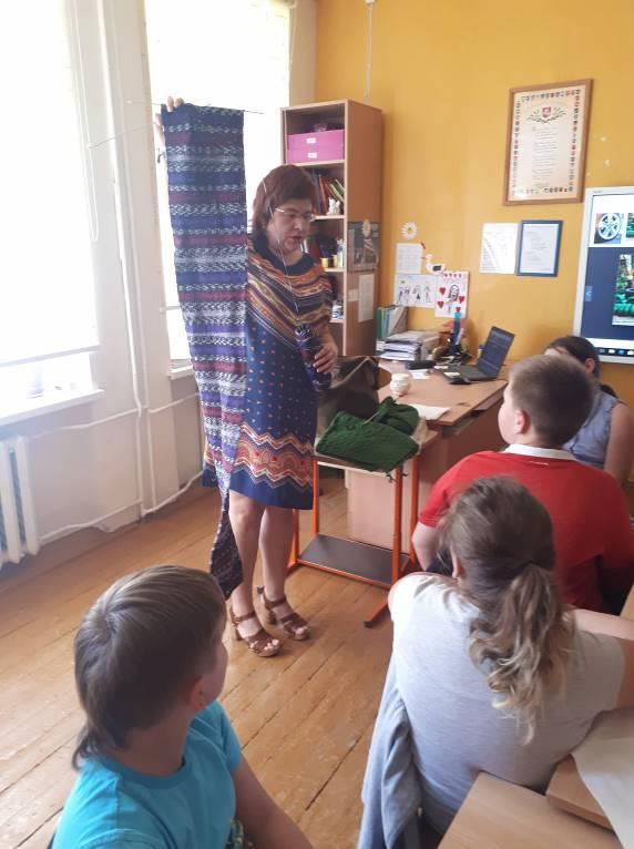 Kontynuując tradycję naszej klasy, spotkania przy herbatce, uczniowie chętnie i z ogromną
