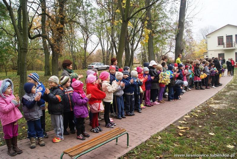 W dyskusji nad stanowiskiem oświaty głos zabrał Wiesław Radzięciak, który nie zgodził się z zaprezentowanym stanowiskiem Pana Marka Olszewskiego.