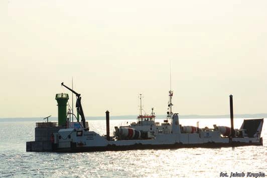 firmy Danish Salvage & Towing Company z Aarhus zaprezentowano w skrócie ciąg