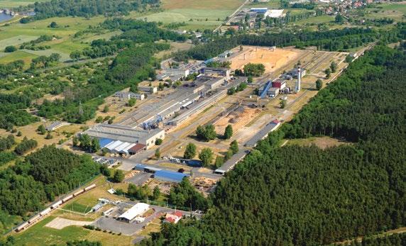 KROSNO TRADYCYJNY ZAKŁAD Z NOWOCZESNYMI LINIAMI PRODUKCYJNYMI OD CHWILI PRZEJĘCIA FABRYKI W 01 ROKU WIELE ZAIN- WESTOWALIŚMY W RÓŻNE LINIE DO OBRÓBKI I USZLACHET- NIANIA, A ZWŁASZCZA W NOWOCZESNĄ