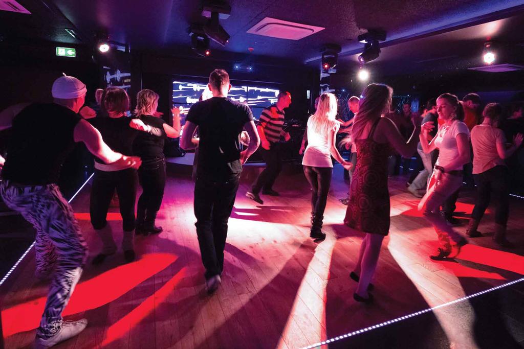 KLUB Bania dostępne układy: loże 5-10 osób stoły kwadratowe stoły podłużne bankiet stojący pow. szer. dług. wys.