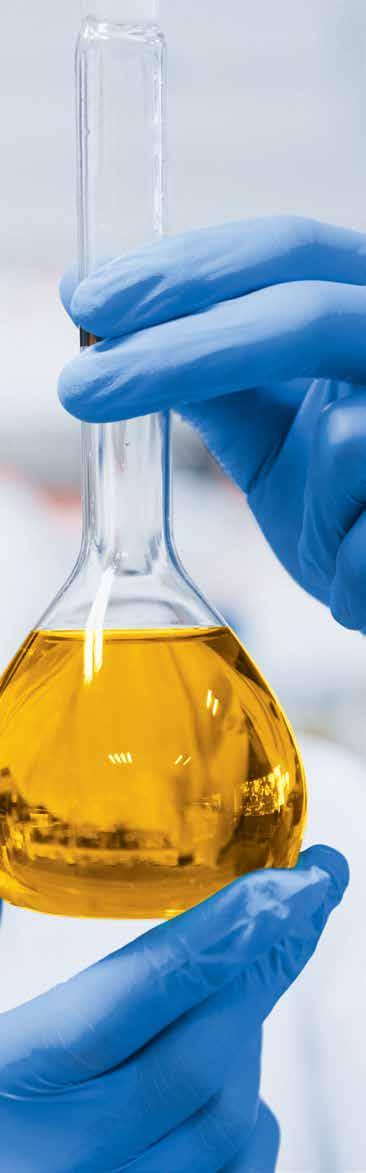 3 Liczby i fakty ZAKŁAD PRODUKCYJNY W POLSCE: GLIWICE PRZYNALEŻNOŚĆ: FUCHS PETROLUB SE GŁÓWNA SIEDZIBA: Mannheim, Niemcy SPECJALISTA W ZAKRESIE ŚRODKÓW SMARNYCH: 100% koncentracja na środkach