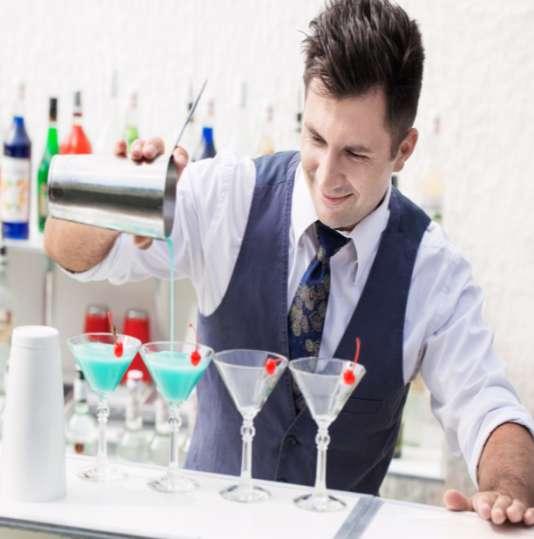 DODATKOWE ATRAKCJE ATRAKCJE CENA Fontanna czekoladowa, Candy bar od 550 PLN Przejazd Mercedesem do Od 900 PLN Profesjonalny pokaz Od 800 PLN Pokaz iluzji Od 2000 PLN