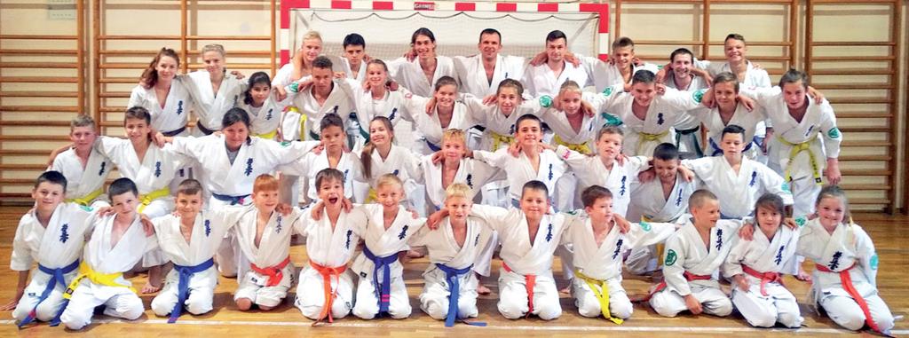 CO SŁYCHAĆ SPORT www.zabki.pl Aktywne wakacje karateków z Ząbek W akacje 2018 roku minęły karatekom z Ząbek szybko, ale bardzo aktywnie.