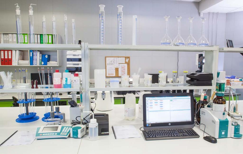 Certyfikaty Współpraca ISO 9001 To gwarancja: > zapewnienia stałego, wysokiego poziomu usług, > zaspokajania potrzeb i oczekiwań Klientów, > ciągłego