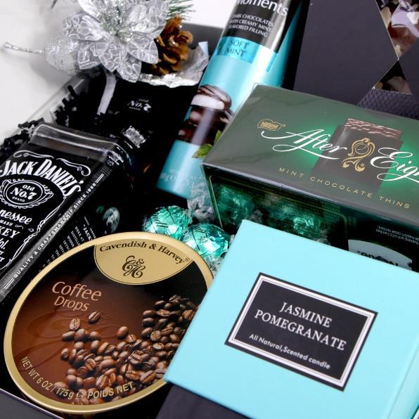 GT 38 MIĘTOWE ORZEŹWIENIE Jack Daniel's - Whiskey 0,5l Cukierki kawowe w ozdobnej puszce 200g Czekoladki miętowe w tubie Anthon Berg 100g Listki czekoladowe Manufaktura