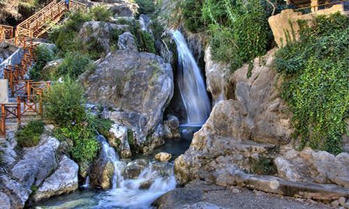 Les Fonts de l'algar- można tu spędzić cały dzień pływając,