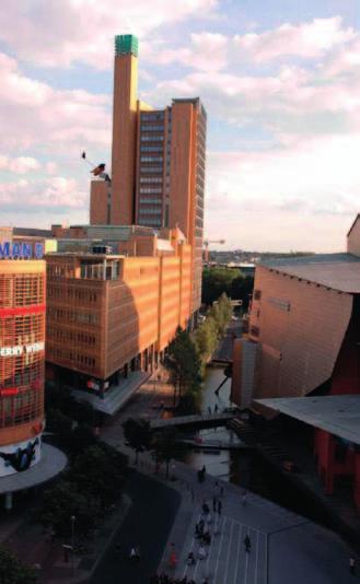 Woda w przestrzeni miejskiej a zintegrowane zarządzanie miastem Projekt lokalny Potsdamer Platz, Berlin, Niemcy (Potsdamer Platz 2010) KONCEPCJA ASPEKTY ZINTEGROWANEGO ZARZĄDZANIA Budowa kompleksu