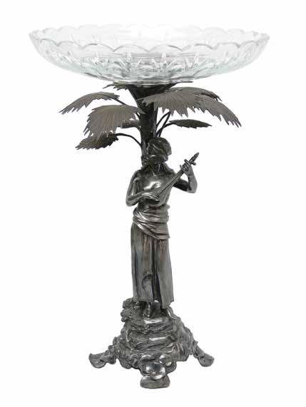300 Patera z figurą kobiety Fraget, Warszawa, ok. 1900 r. metal patynowany; wys.