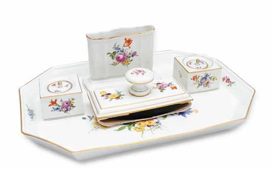 179 Filiżanka Miśnia, Marcollini l. 1774 1813 porcelana, złocenia; wys.