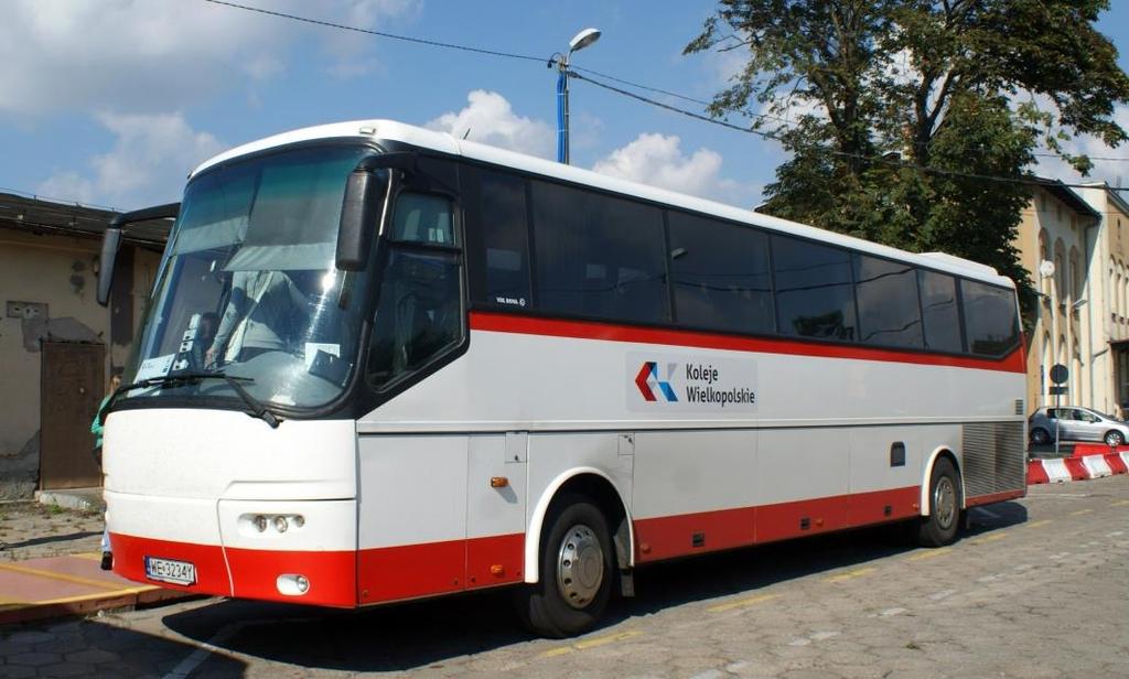 Wymagania stawiane przez Spółkę dla przewoźników drogowych realizujących zastępczą komunikację autobusową Dysponować taką ilością autobusów i mikrobusów, która zapewni prawidłową i całkowitą