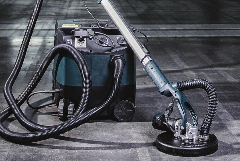 Agregat Gröne PowerSpray 64 umożliwia prace w odległości, nawet 30 metrów od urządzenia dzięki pompie o wyjątkowej wydajności 6,4 l.