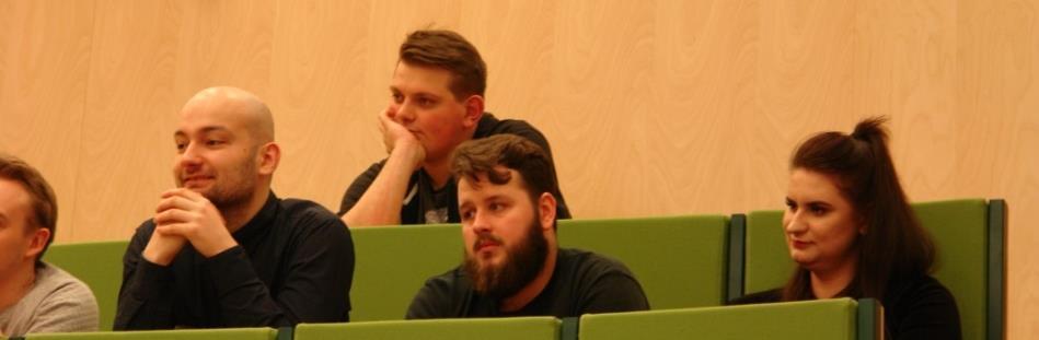 Czy można wyobrazić sobie życie bez zapachów? W jaki sposób można uzyskać substancje zapachowe z materiałów roślinnych? Czym są perfumy? Na te i inne pytania znajdziemy odpowiedź podczas wykładu.