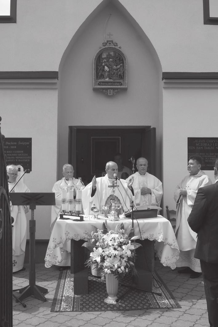 Do kościoła w Zabłudowie mieszkańcy wsi Halickie mieli 10 km, a do świątyni w Dojlidach 6 km. Jednak odległość nie była najważniejsza.