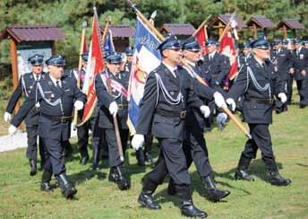 Dożynki w gminie Stara Biała przebiegły w zgodzie w wieloletnią tradycją. Tradycyjnie rozpoczęły się od Mszy Św. w kościele parafialnym w Starej Białej.