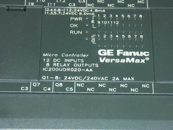 1 Sterownik GE Fanuc VersaMax Micro Controller VersaMAX Micro PLC IC200UDR020 posiada 12 wejść prądu stałego oraz 8 normalnie otwartych wyjść.