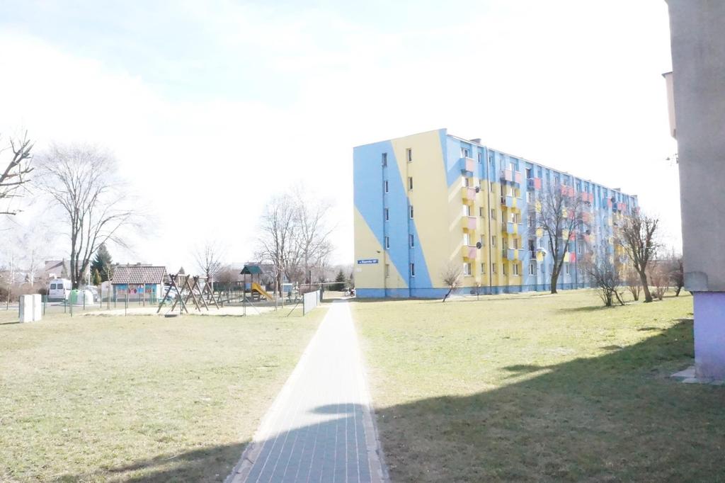 Ul.