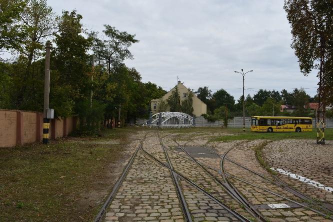 Model liczy ponad piętnaście metrów długości, trzy metry szerokości oraz przeszło trzy metry wysokości.