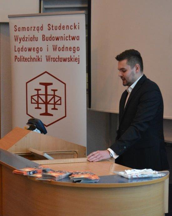 Następną prezentację wygłosił pan prof. dr hab. inż.