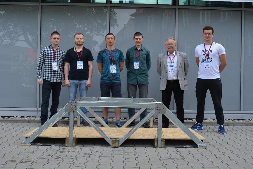 profesjonalnych programów wspomagających projektowanie, rozwój zdolności technicznomanualnych