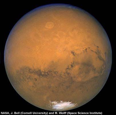44 FOTON 111, Zima 2010 Planeta Mars. Widoczna czapa lodowa nad jednym z biegunów.