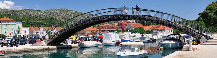 INVENTORY LIST NAME OF YACHT: TYPE: CHARTERER: EMBARKATION: DISEMBARKATION: Deck 1. Main Sail 2. Genoa 3. Anchor CQR, chain & rope 4. Anchor Danforth, chain & rope 5. Fenders 6. Mooring ropes 7.