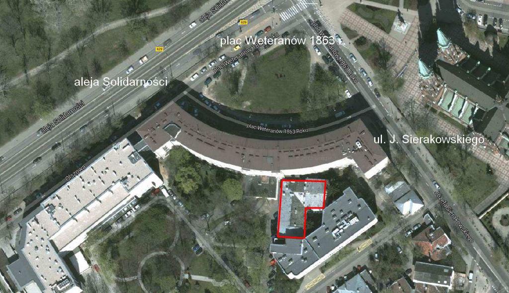2. OCENA STANU TECHNICZNEGO 2.1. Lokalizacja Przedmiotowy budynek jest znajduje się na terenie użytkowanym przez Szpital Praski przy ul. Sierakowskiego 13 w Warszawie.