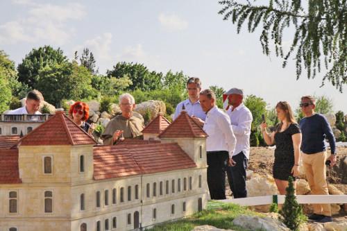 Z wizytą w powiecie ostrowieckim 4 widać po ostatnich rekordach liczby turystów.