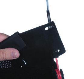 Po zakończeniu pozycjonowania, wciśnij nakładki na każdy adapter peloty.