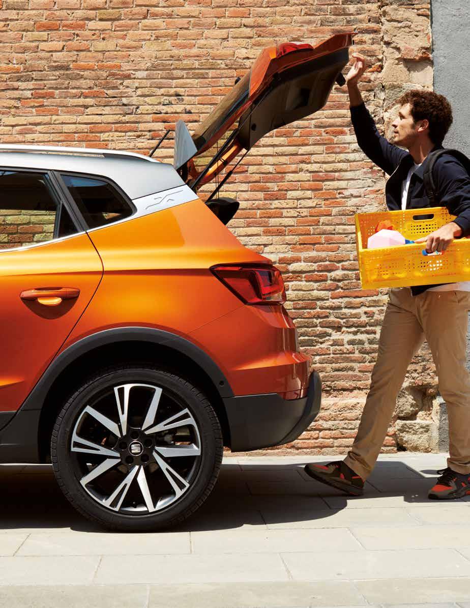 Technologia formy. Zwinny. Lekki. Wytrzymały. Felgi aluminiowe Performance w nowym modelu SEAT Arona zostały stworzone, aby maksymalnie wykorzystać właściwości drogi.