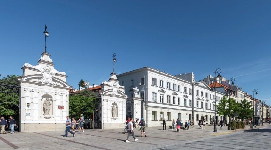 WSPÓŁPRACA MIĘDZYNARODOWA 800 partnerów zagranicznych 420 uczelni z 73 krajów współpracujących z UW w ramach umów o bezpośredniej
