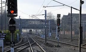 urządzeń torowych BEZPIECZNE I WYDAJNE działanie kolei