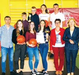 formie obchodów Turniej rozgrywany 70-lecia Szkoły był zarówno w kategorii Podstawowej w dziewcząt, Lejkowie, był turniej jak i chłopców, w piłkarski, który kategorii wiekowej: odbył się na boiskach