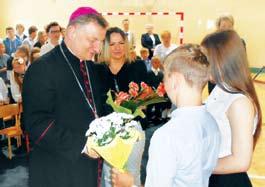Jakby atrakcji było jeszcze mało, dodatkowo skorzystali z możliwości popłynięcia statkiem po Wiśle i wzięli udział w warsztatach pieczenia pierników.